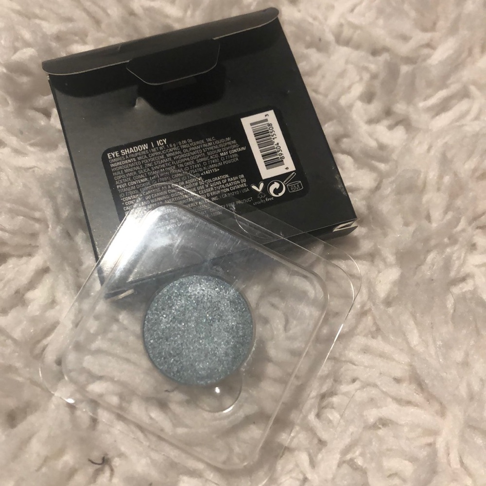ABH Single Eye Shadow in “Icy” - Picture 3 of 3